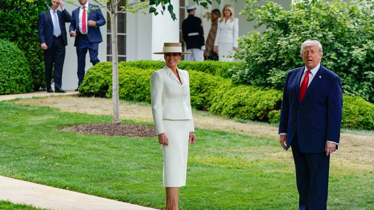 Zumirano lice Melanije Tramp napravilo metež u javnosti, jagodice kao bobice