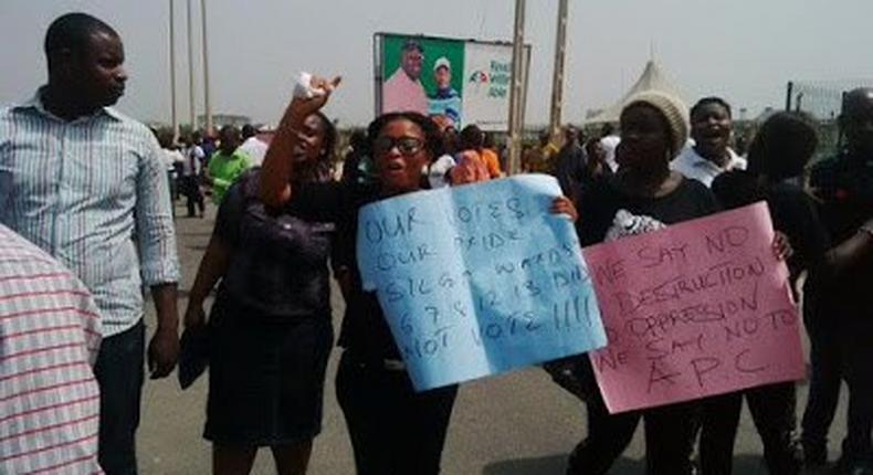 Residents protest conduct of governorship elections in Bayelsa State