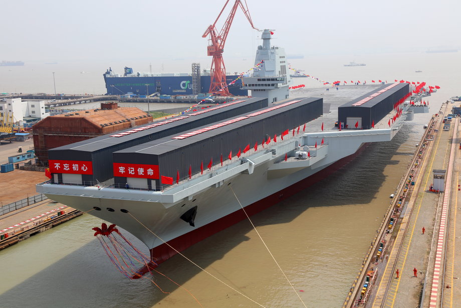 Lotniskowiec Fujian