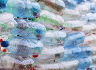 System kaucyjny od dziś, 1 października 2025, Butelki plastikowe, szklane i puszki trzeba oddać do sklepu, inaczej stracisz pieniądze!