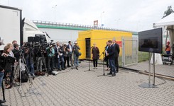 Trzaskowski: Premier chce robić politykę na awarii w oczyszczalni 'Czajka'