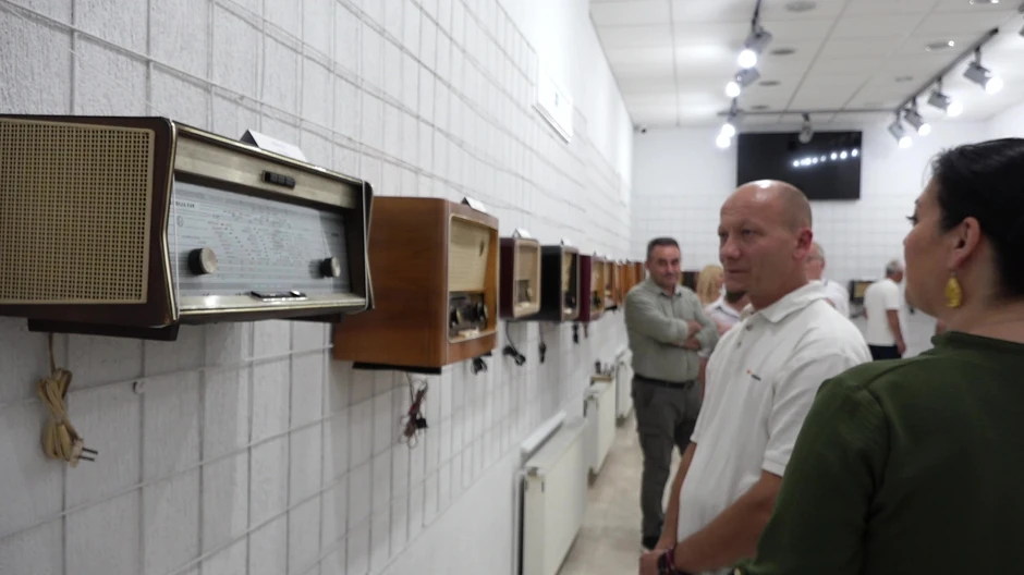 Aparat iz doba ex YU foto RINA