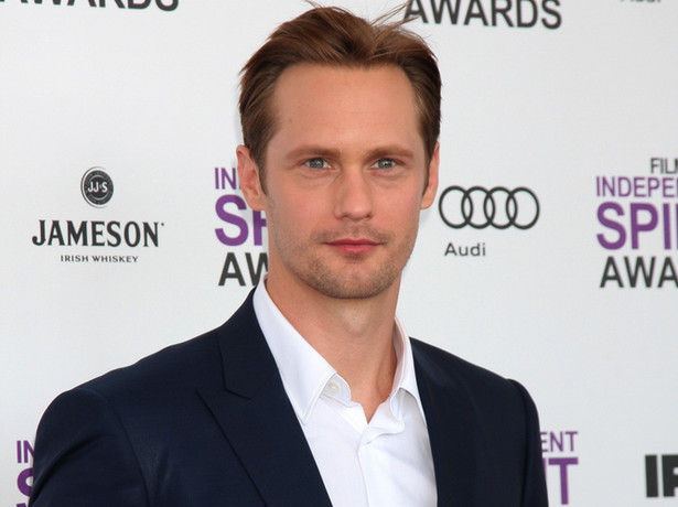 Alexander Skarsgard walczył o Ziemię, a teraz chowa się w schronie