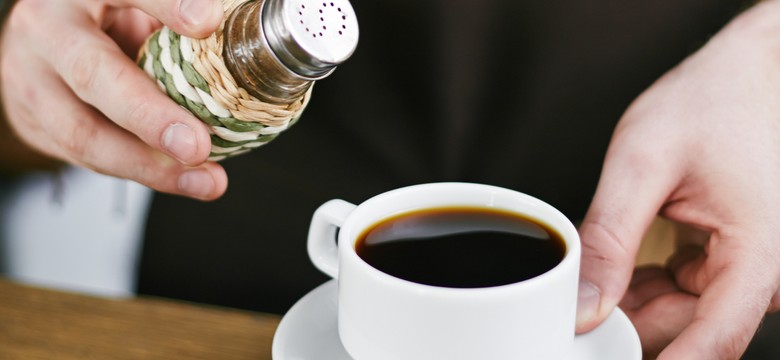 Dodaj sól do kawy zamiast cukru. Efekt cię zaskoczy. Już zawsze będziesz tak robić