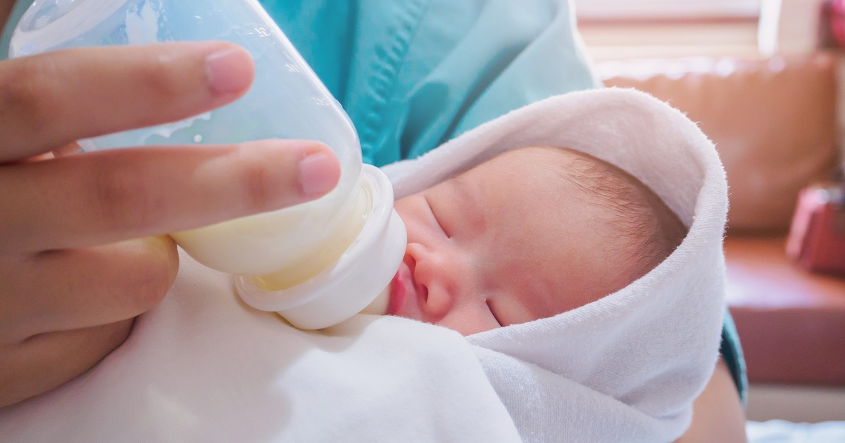 Nawet w szpitalach wciska się matkom mleko modyfikowane. „To absolutnie nie do przyjęcia”