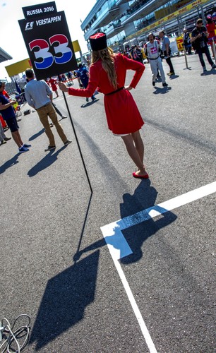 Piękne Rosjanki i Putin dodatkową 'atrakcją' Grand Prix Formuły 1 w Soczi.