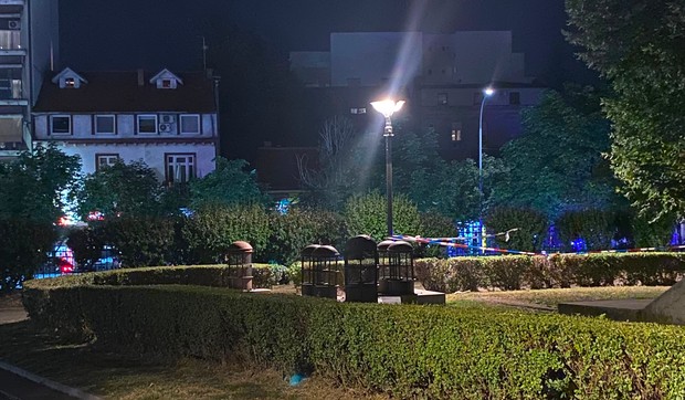 Mesto gde je devojka izbodena kod Vukovog spomenika