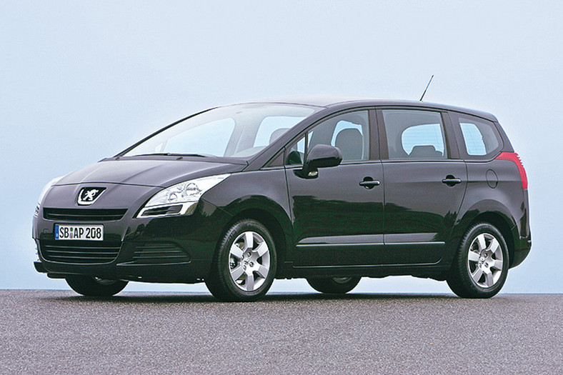 Peugeot 5008 kontra Renault Grand Scenic - Funkcjonalnie oraz stylowo