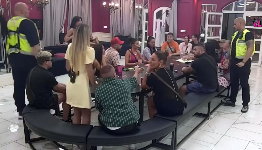 Maja ispolivala Staniju vodom, obezbeđenje hitno doletelo: Haos pred finale