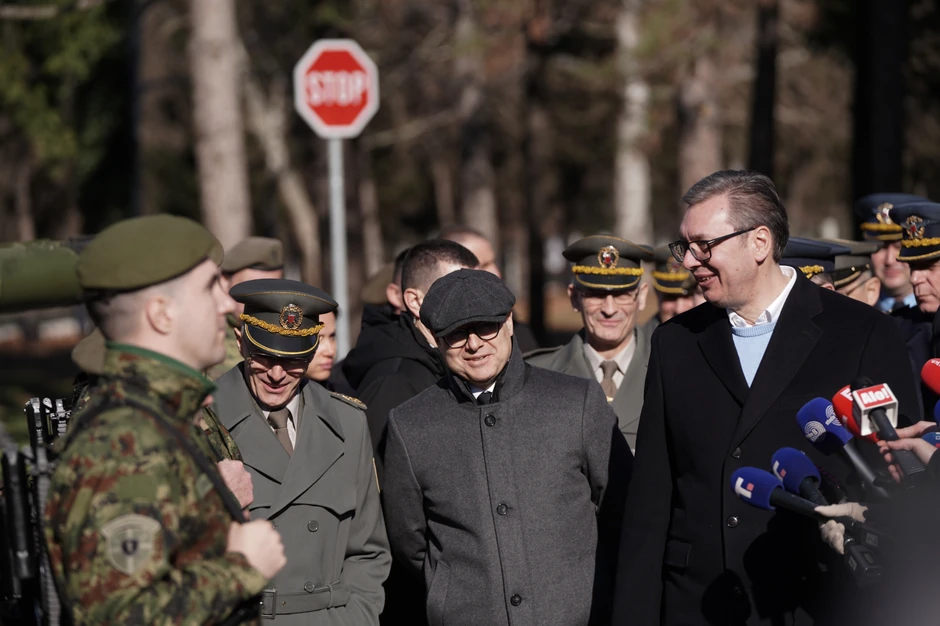Vučević kaže da će do maja dostaviti Vučiću analizu sa argumentima za vraćanje obaveznog vojnog roka