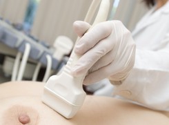 USG piersi u kobiet w ciąży powinno być rutynowe. To ważne, by wcześnie wykryć raka