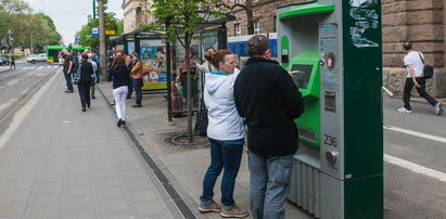 Biletomaty nie będą gotowe