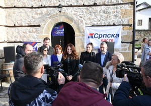 Srpska lista u Velikoj Hoči i Orahovcu