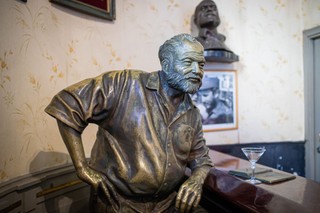 W cieniu góry lodowej. Ile nam zostało z Hemingwaya