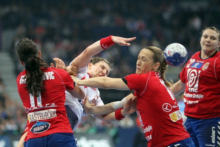 Polki przegrały 18:24 w meczu z Serbkami