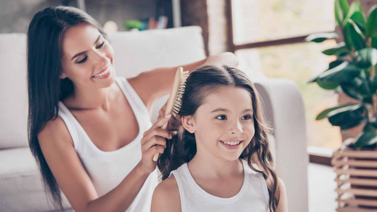 Fryzury dla dziewczynek z gumeczkami — pomysły na najpiękniejsze fryzury