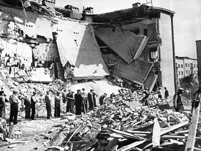 Upadek Warszawy we wrześniu 1939 roku. ARCHIWALNE ZDJĘCIA