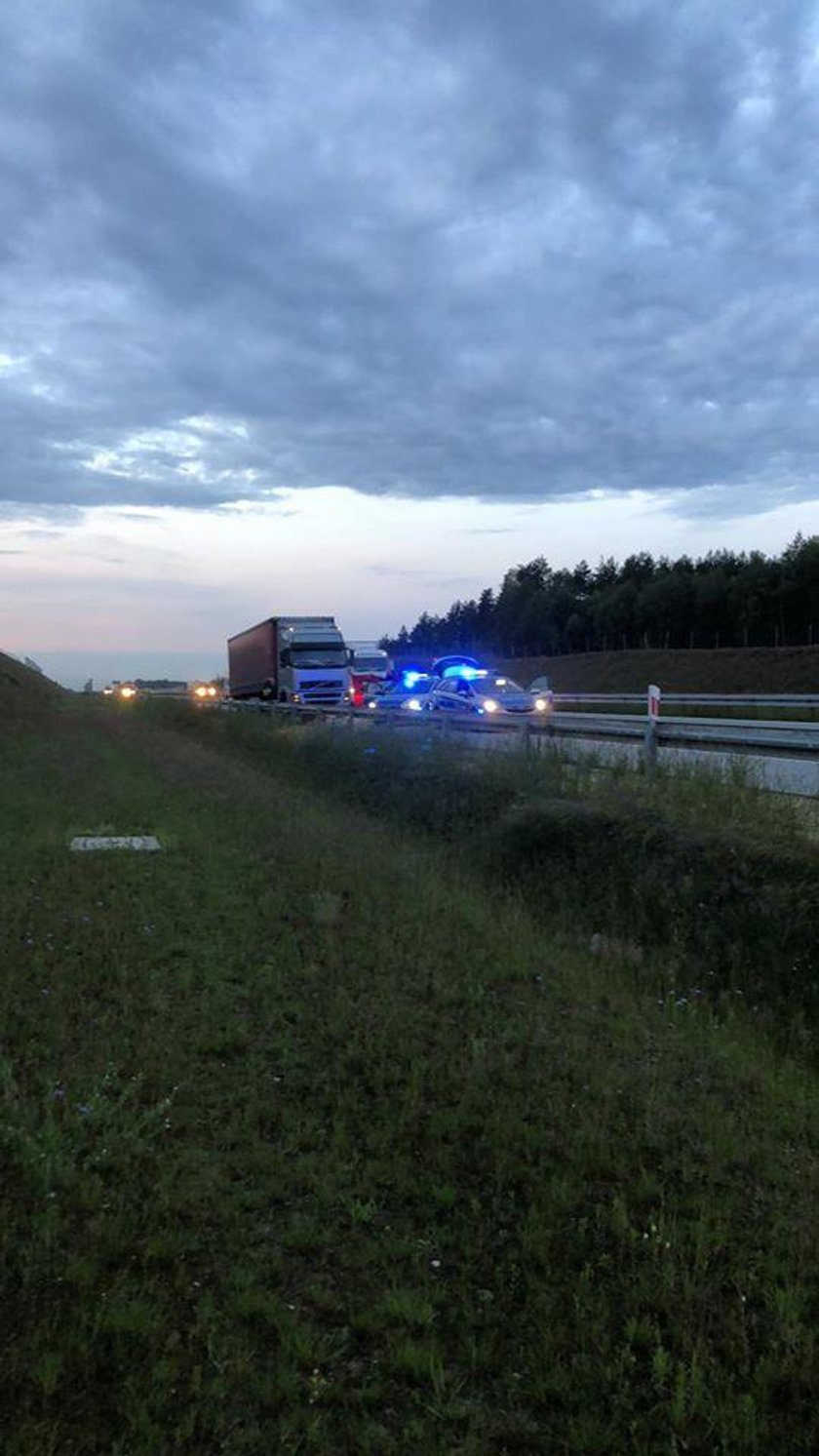 Potrącił człowieka, porzucił go na autostradzie