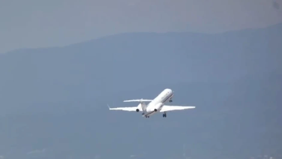 Poletanje aviona Vlade Srbije za Tivat