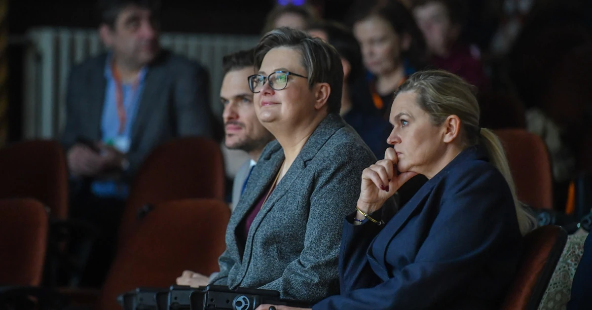 Afera ws. podstaw programowych. MEN po cichu wprowadziło zmiany do jednego przedmiotu