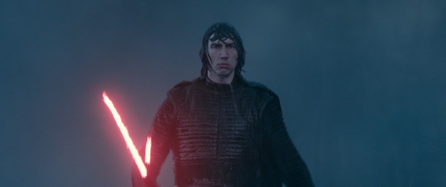 Adam Driver jako Kylo Ren w filmie "Gwiezdne wojny: Skywalker. Odrodzenie" (2019)