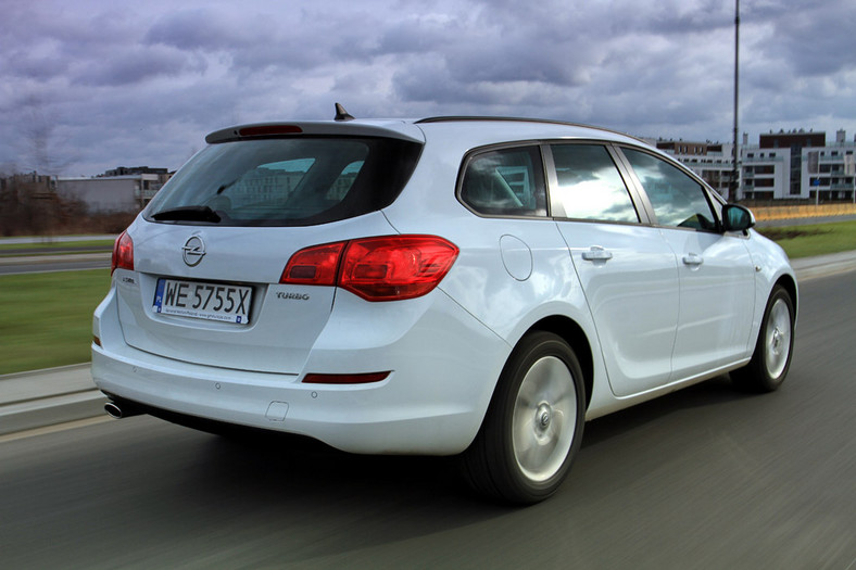 Opel Astra Sports Tourer: turbo dla rodziny