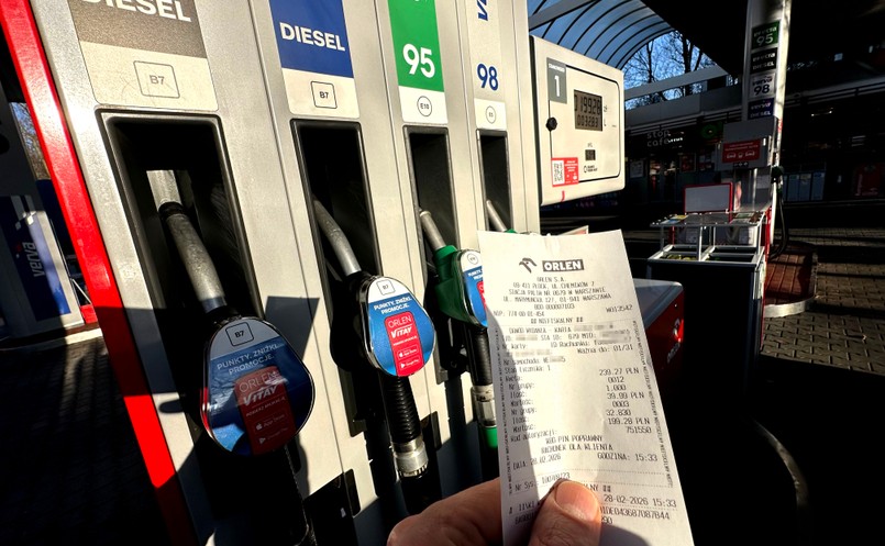 Dowód na podwyżki: paragon z 28 lutego 2026 roku. Cena za litr 95 to dokładnie 6,07 zł