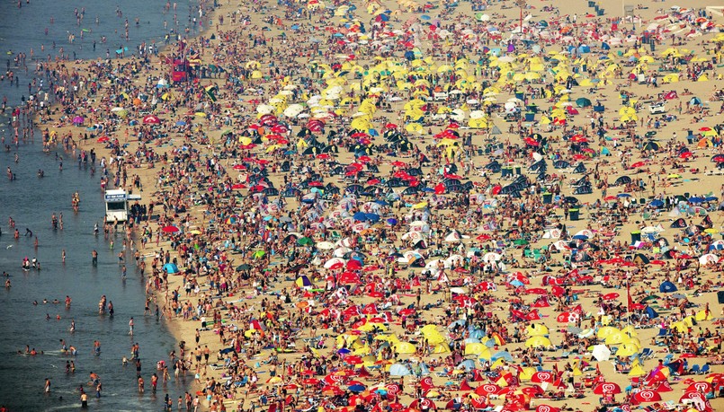 Plaża w Zandvoort w Holandii - nie ma jak wcisnąć igły