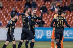 Dwa razy Szysz, dwa razy z karnych. Zagłębie wygrało w Niecieczy [WIDEO]