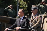 Prezydent Andrzej Duda podczas defilady w Święto Wojska Polskiego. 15.08.2023 r.