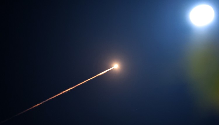 Noc pełna ataków na Bliskim Wschodzie. Odpowiedź Iranu po uderzeniach USA i Izraela