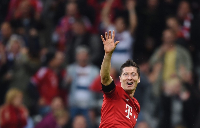 Robert Lewandowski 'superstar'! Strzelił pięć goli w dziewięć minut!