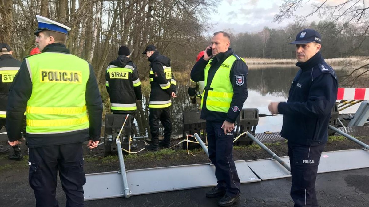 Lubuskie: Wypadek w Ciborzu. Samochód w stawie, pięć osób nie żyje