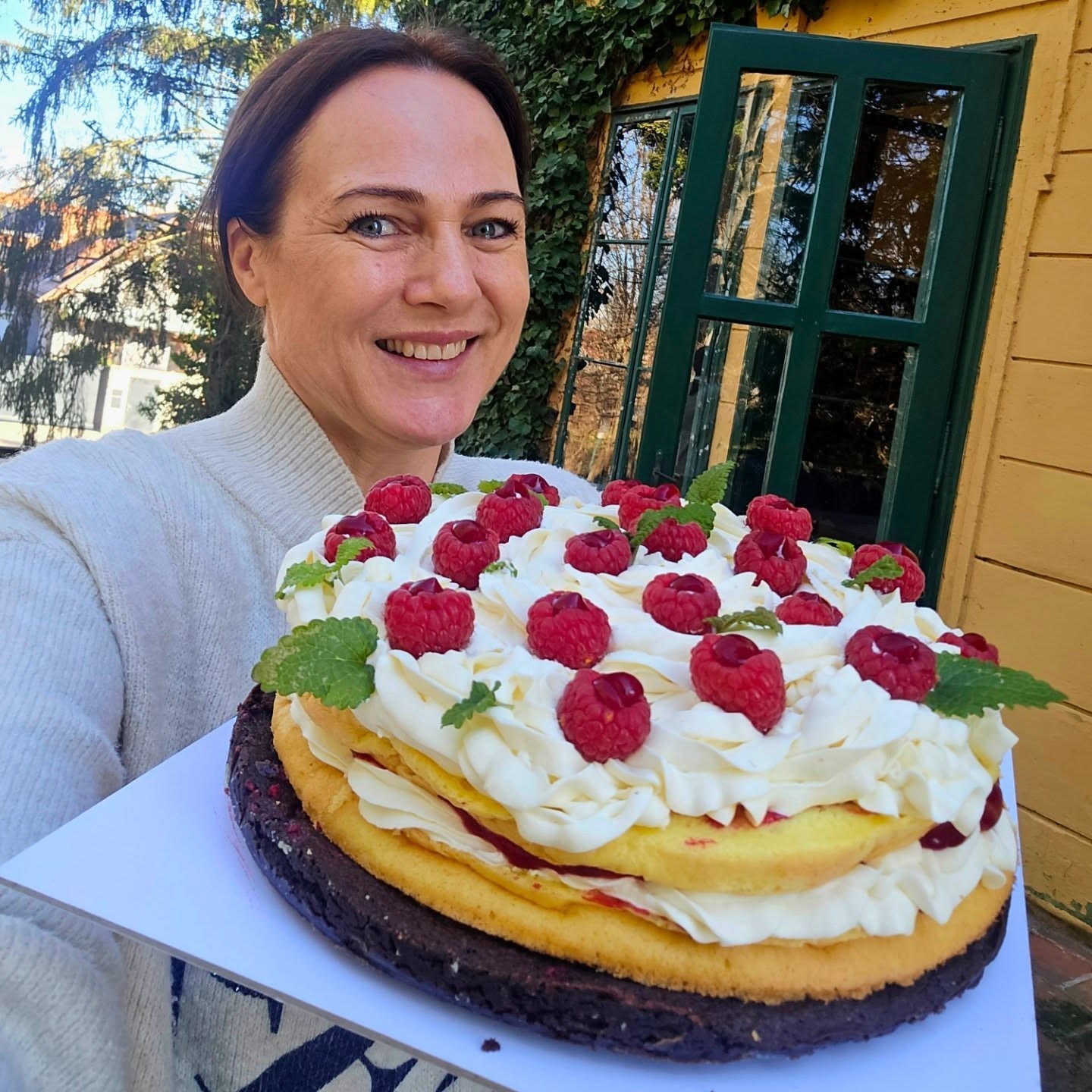 Bývalá moderátorka a cukrárka Adriana Kneissl.