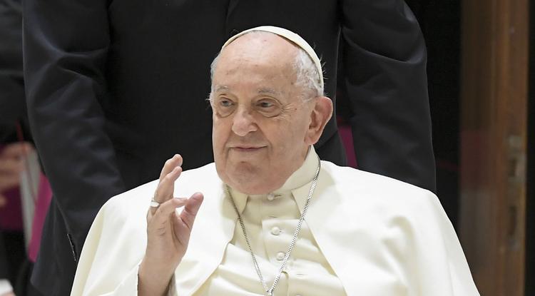 Infliuenzája szövődményei miatt került kórházba Ferenc pápa Fotó: Getty Images