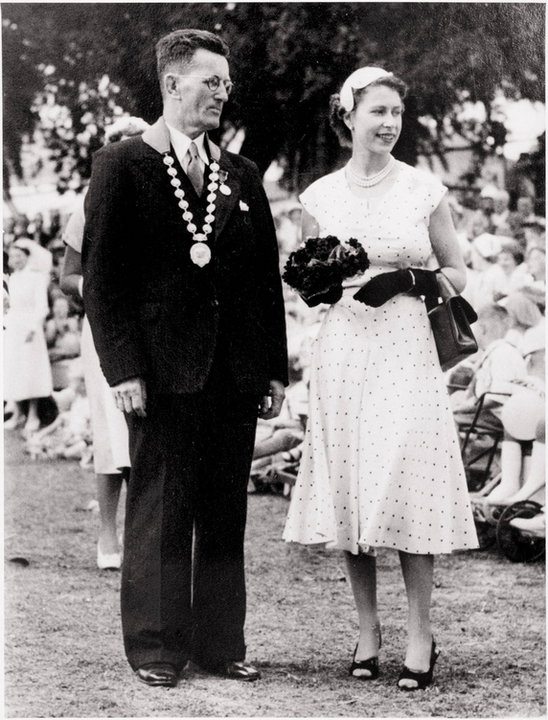 Clement Woodall i królowa Elżbieta II, Devonport NZ, 1953