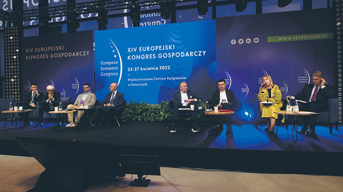 Maryna Popatenko, wiceminister w resorcie młodzieży i sportu Ukrainy, dr Paweł Poszytek, dyrektor generalny Fundacji Rozwoju Systemu Edukacji, Narodowej Agencji Programu Erasmus+ i Europejskiego Korpusu Solidarności, Mikuláš Dzurinda, były premier Słowacji, Rafał Sonik, właściciel Gemini Holding, Michał Kurtyka, minister klimatu i środowiska w latach 2019–2021, Maciej Cieciora, Parlament Studentów RP, Jakub Grodecki, wiceprzewodniczący Europejskiej Unii Studentów