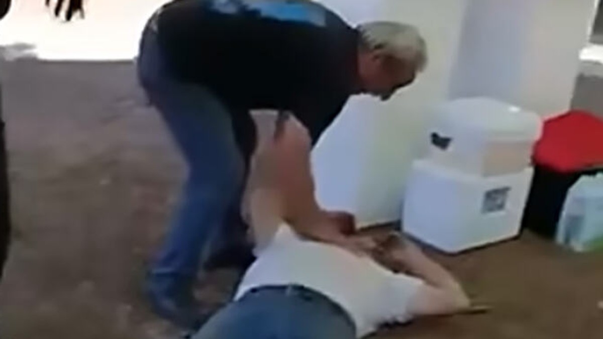 Sveštenik nokautirao predsednika mesne zajednice