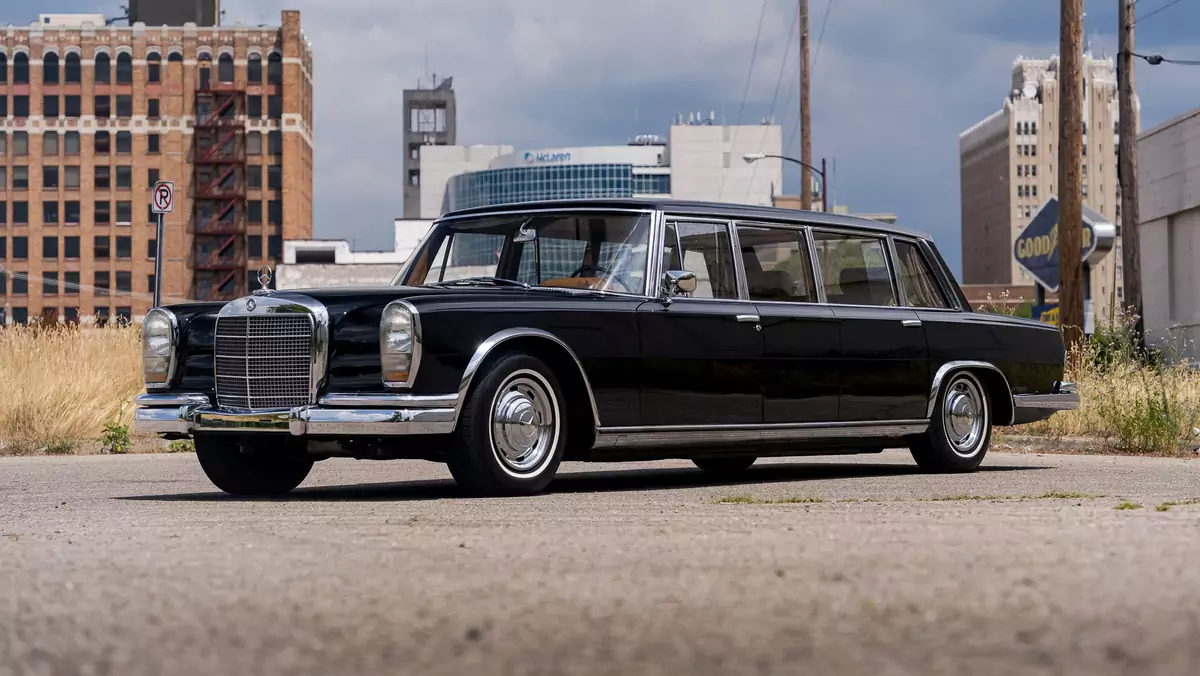 Mercedes Benz 600 LWB Pullman