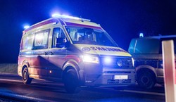 Tragiczny wypadek na Pomorzu. Samochód wjechał w pieszych, jedna osoba nie żyje