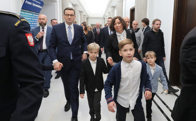 Premier Morawiecki z żoną i dziećmi w Sejmie