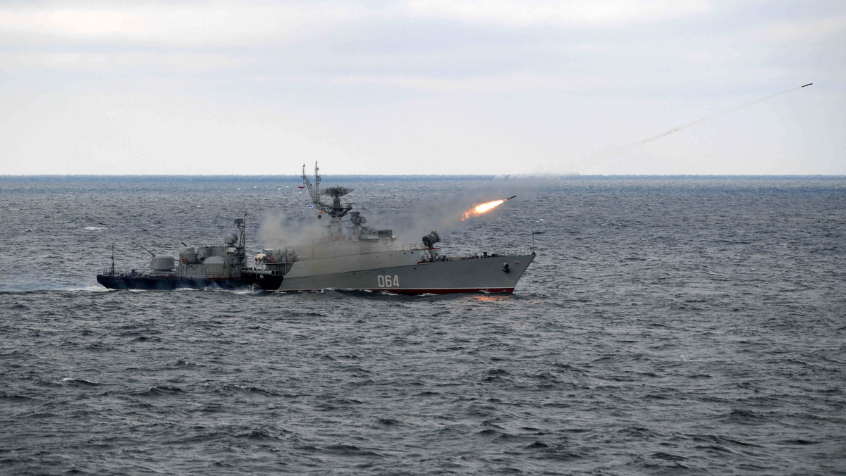 W akwenie Morza Czarnego znajdują się trzy rosyjskie okręty, mogące przenosić rakiety Kalibr – powiadomiła w sobotę marynarka wojenna Ukrainy.