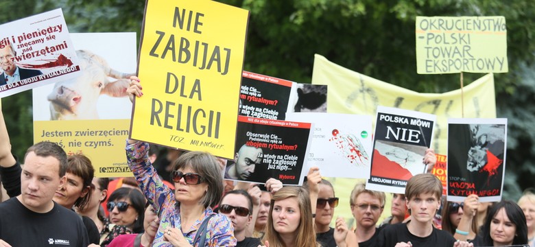 Emocje ws. uboju rytualnego. W piątek głosowanie w Sejmie