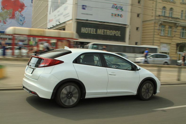 Nietuzinkowy hatchback - Test Hondy Civic 1.8