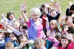 Płatny roczny urlop dla wszystkich rodziców dzieci urodzonych w 2013 roku