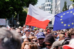 Zapytali Polaków o obecność w Unii. Wyniki najgorsze od ponad dekady