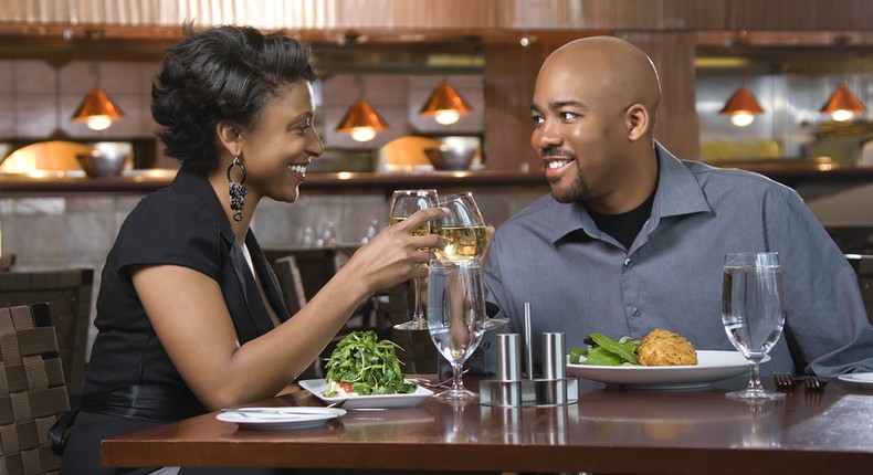 5 signs that show he is someone you can keep from the first date