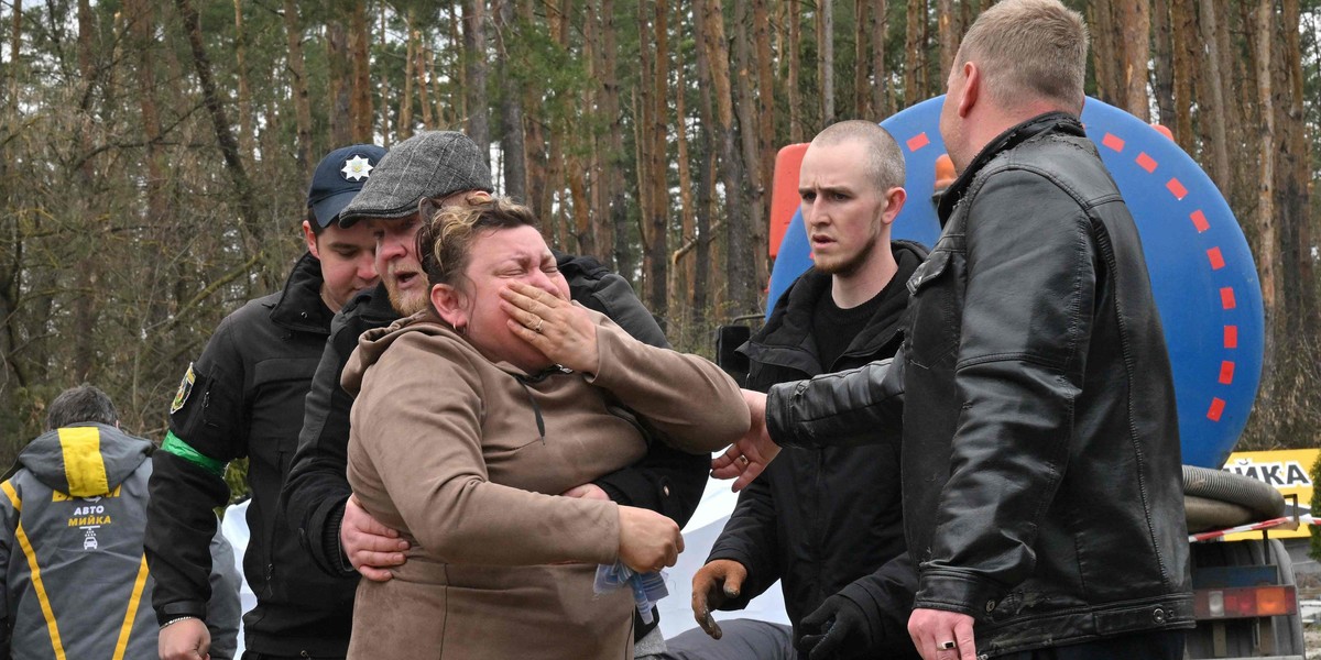 Wojna w Ukrainie. Kobieta właśnie się dowiedziała, że znaleziono ciało jej syna.