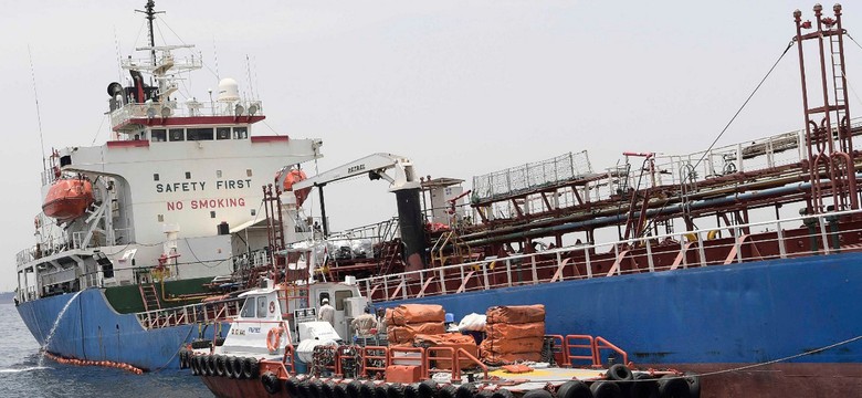 Amerykańscy eksperci oskarżają Iran o podłożenie bomb na statkach handlowych. Trump ostrzega Teheran