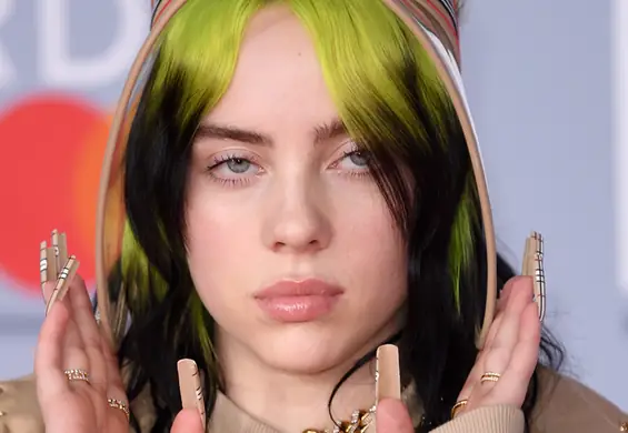 Billie Eilish zaskoczyła fanów nowym teledyskiem. "Biega po centrum handlowym i kradnie pączki"